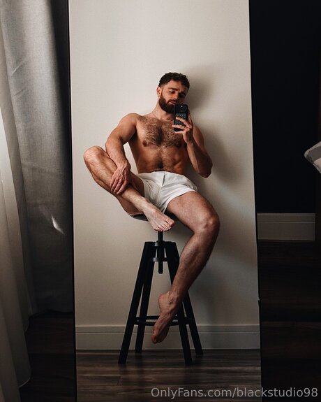 Blackstudio98 modèle gratuit images