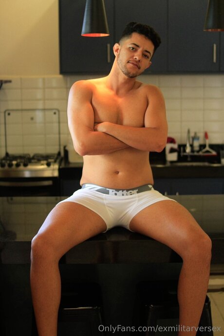 Exmilitarversex star du porno belle photo