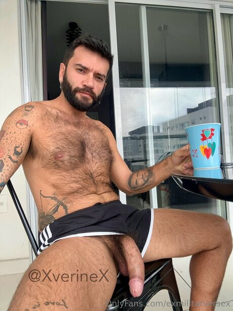 Exmilitarversex modèle joli img