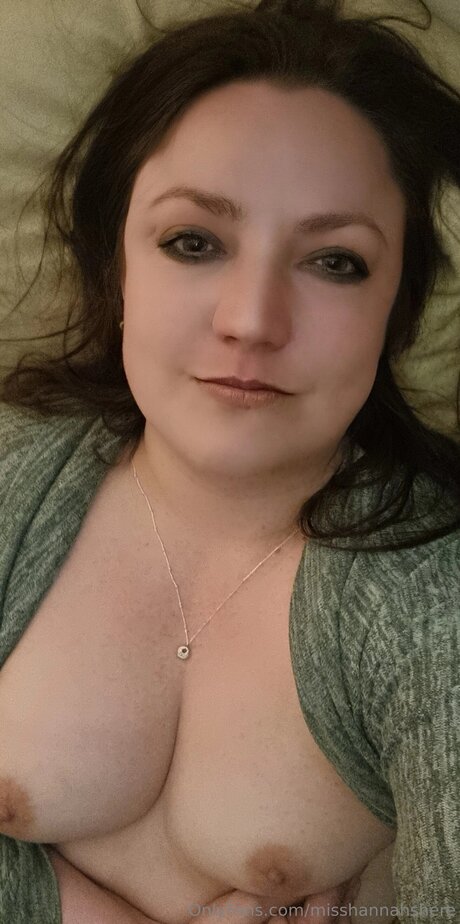 Misshannahshere star du porno parfaite image