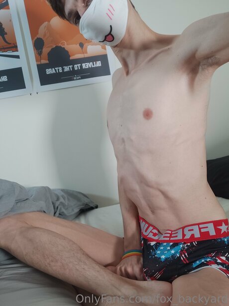 Fox Backyard star du porno gratuit img