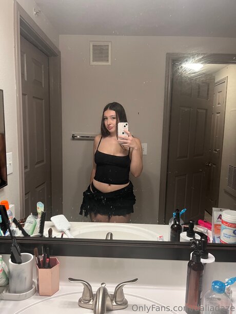 Daliadaze actrice de sexe galerie