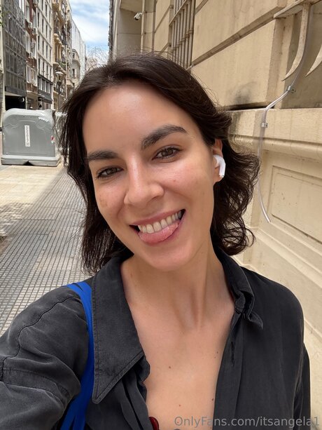 Itsangela1 actrice artistique des photos