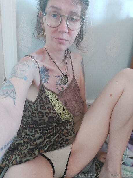 Cosmicmoonpixie nus star du porno image