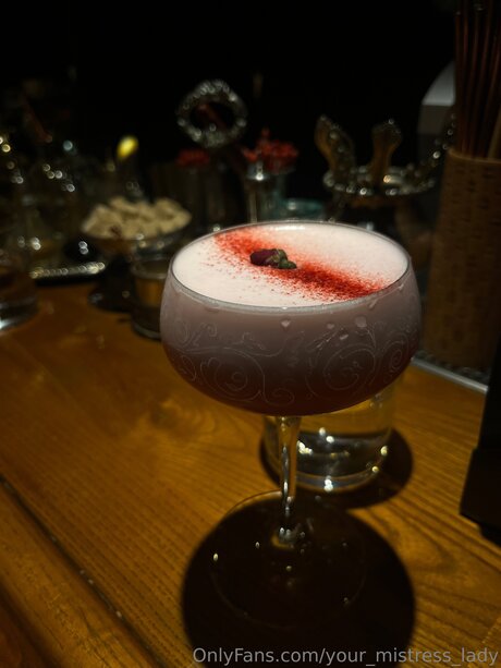 Your Mistress Lady star du porno galerie