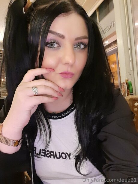 Deea31 star pornographique images