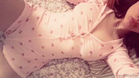 Adina Free jolie star du porno archive