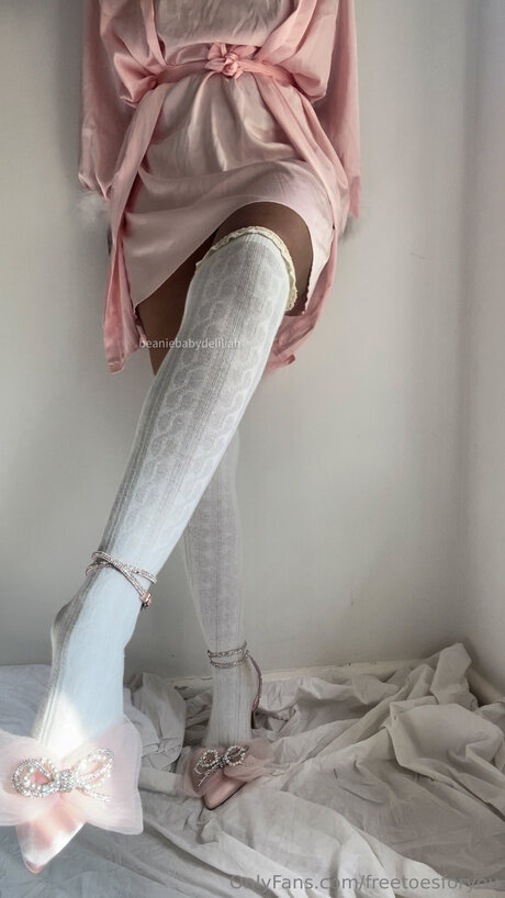 Freetoesforyou star du porno en haute qualité photo