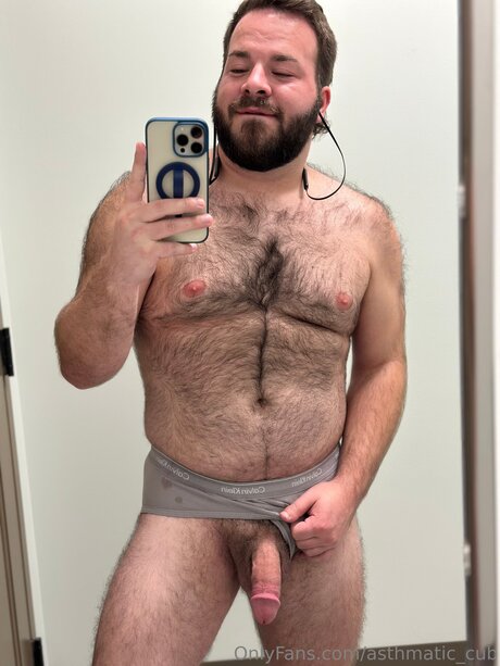 Asthmatic Cub star du porno chaud des photos