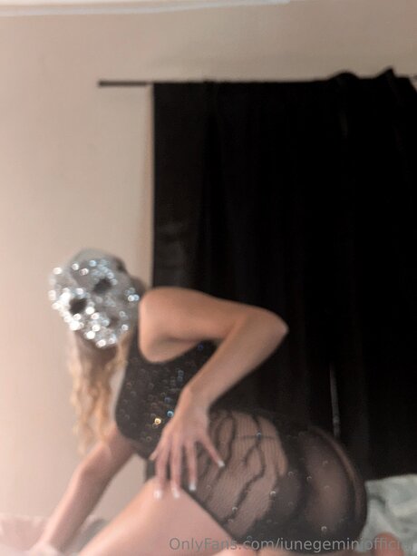 Junegeminiofficial étoile hd galerie