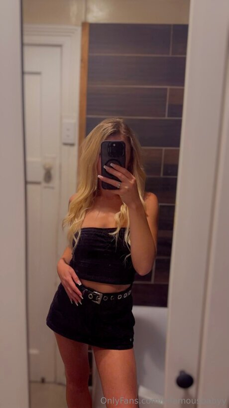 Infamousbabyy meilleur modèle des photos