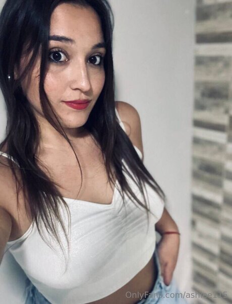 Ashlee115 nus de stars du porno img