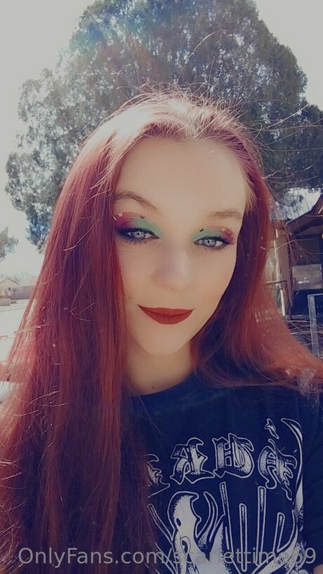 Scarlettime69 jolie actrice des photos