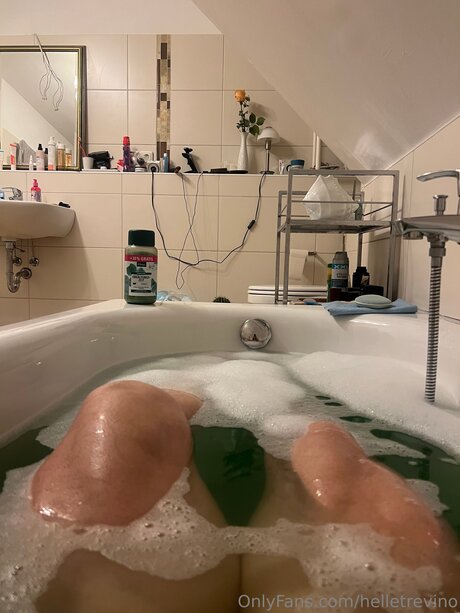 Helletrevino belle actrice image