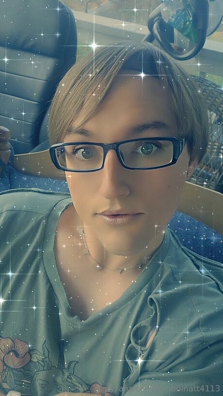 Femboinatt4113 étoile adulte images