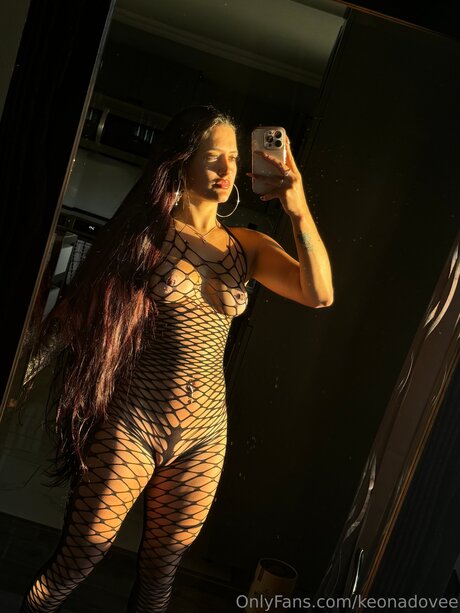 Keonadovee modèle de sexe photos