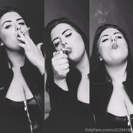 Smokinscarlett actrice chaude galeries