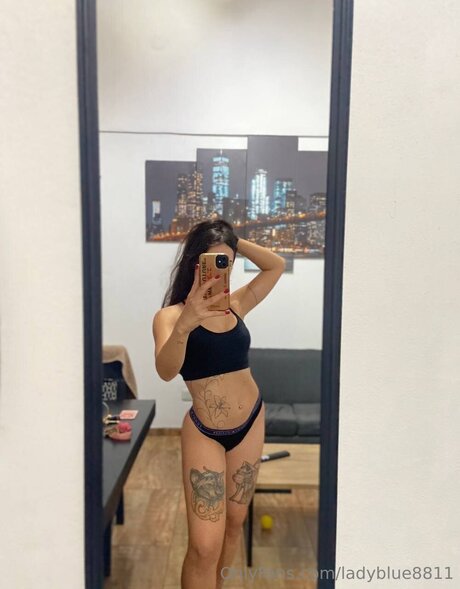 Ladyblue8811 star du porno belle archive