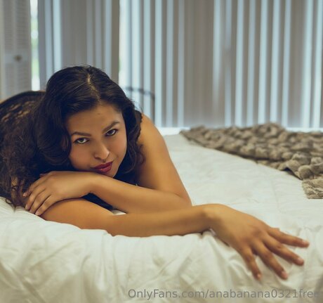 Mrs Anabananafree étoile chaude galeries