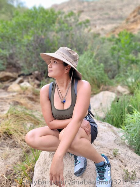 Mrs Anabananafree modèle joli image