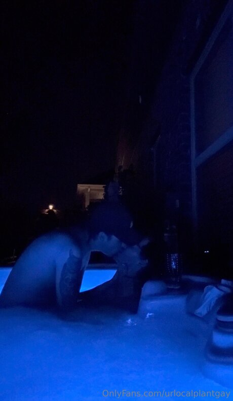 Urlocalplantgay art star du porno photo