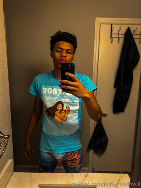 Kurlyheadtrelll actrice adulte archive