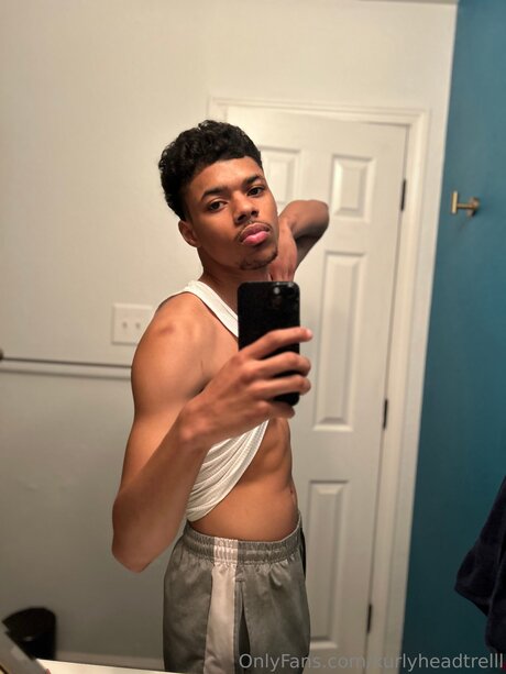 Kurlyheadtrelll belle star du porno photos