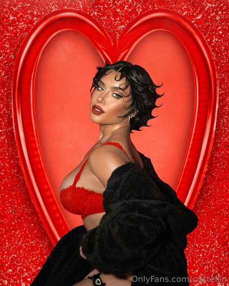 grosse bite trans onlyfans magnifique parfait des photos