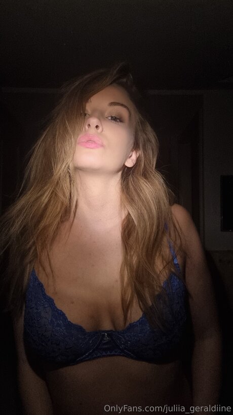 Juliia Geraldiine modèle de sexe img