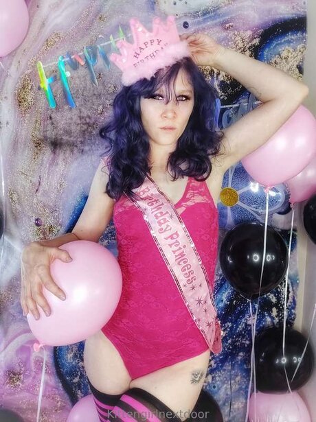 Kittengirlnextdoorfree étoile gratuite photo