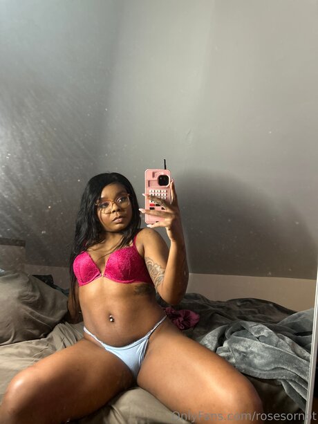 Xyz444 xxx étoile photo