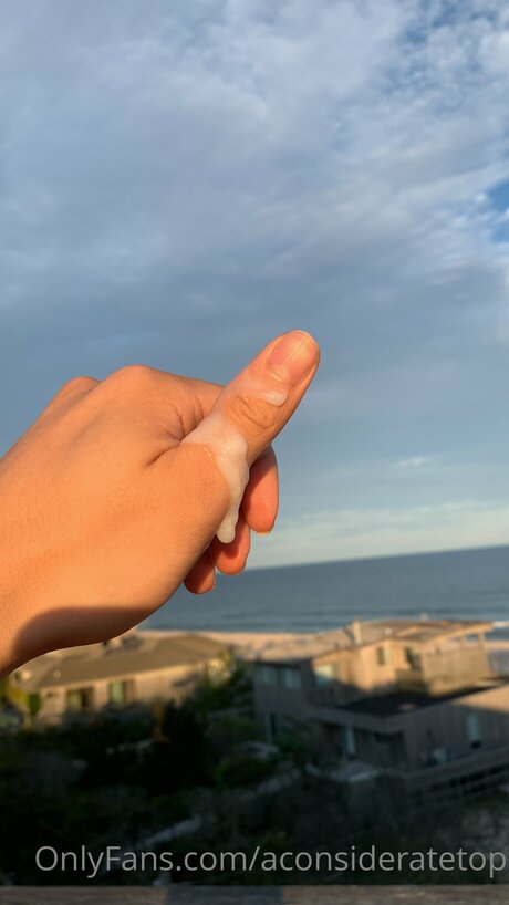 Aconsideratetop actrice libre image