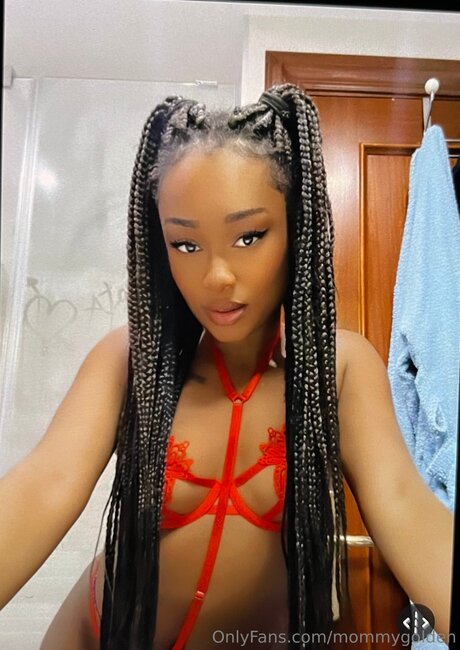 Ebonatina actrice parfaite photos