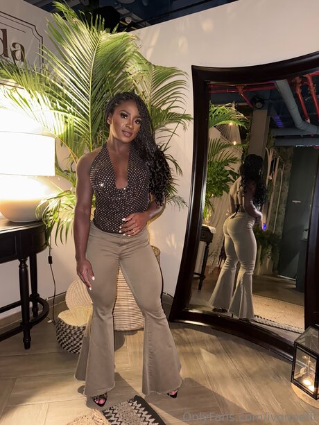 Ivonnefit modèle pornographique galeries