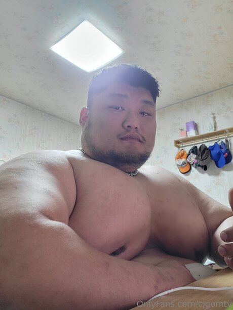 Cjgomtv jolie actrice image