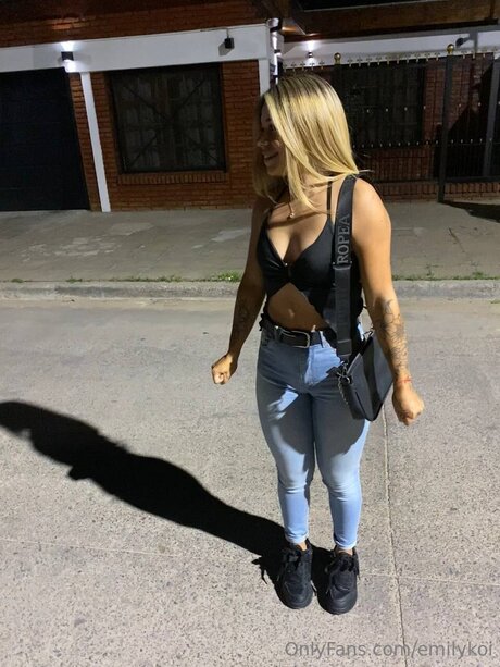 Emilykoi modèle gratuit galerie