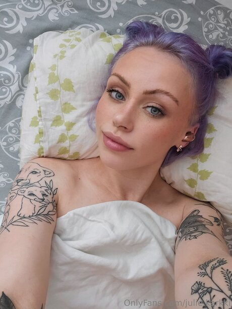 Julie Karkki modèle exclusif archive