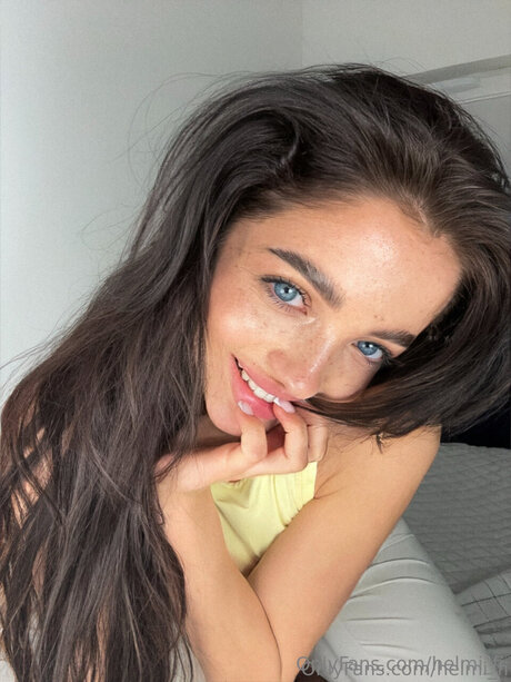 Helmi Fi nus de stars du porno des photos