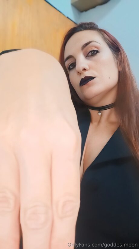 Goddesredmoon modèle joli img