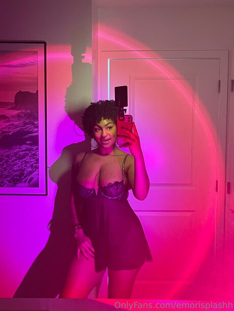 Emorisplashh modèle parfait images