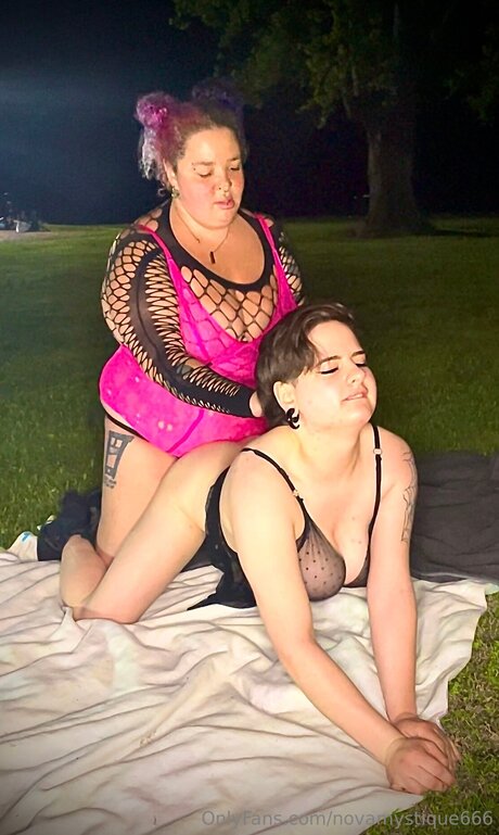 Novamystique666 modèle nu images