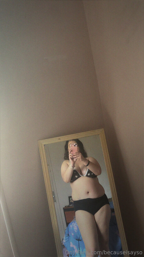 Becauseisayso étoile érotique galerie