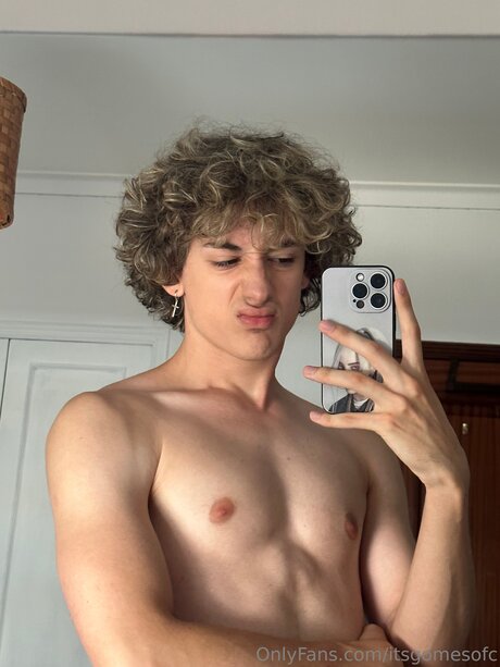 Itsgomesofc jolie star du porno images