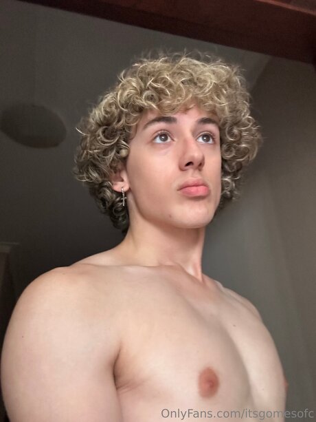 Itsgomesofc haut modèle galerie