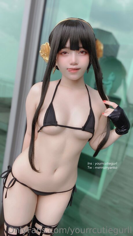 Yabainekoo jolie actrice collection