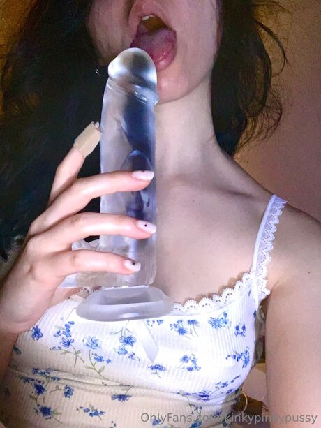 Kinkypinkypussy étoile galeries