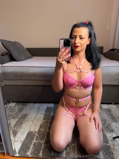 Andrea Bby jolie star du porno img