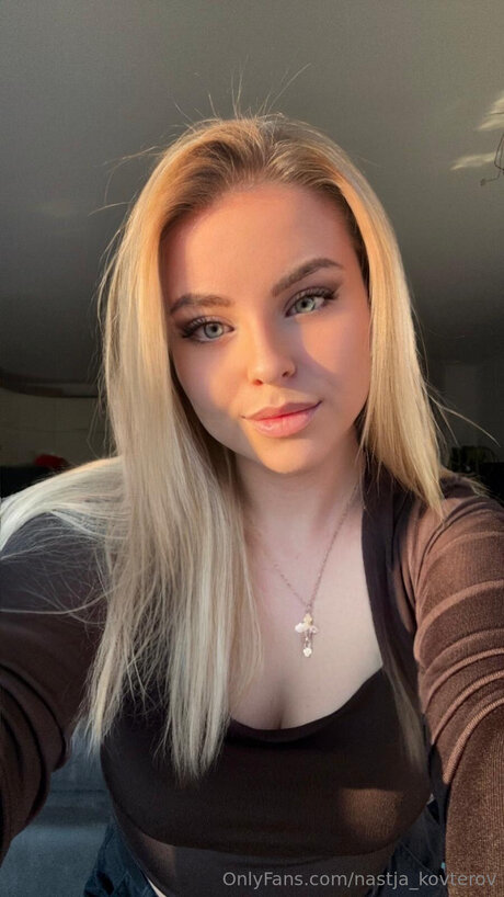Nastja Kovterov jolie star du porno photos