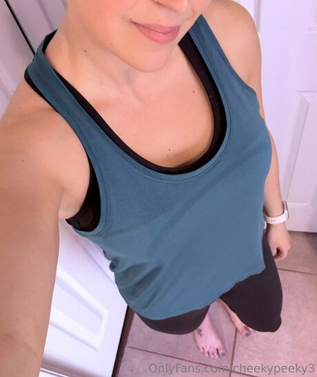 Cheekypeeky3 star du porno chaude archive