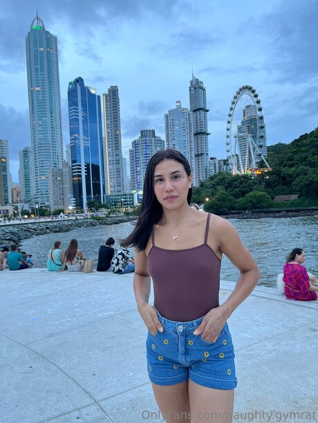 Naughty Gymrat sexe star archive